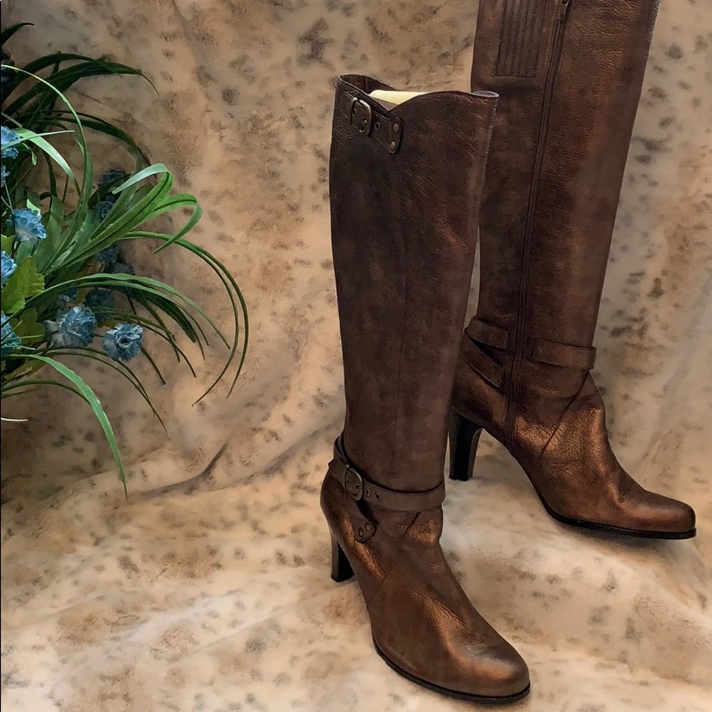 Vaneli Pebbled Leather Boots Expandable Calf Bronze Knee High Zip Up Chunky Heel